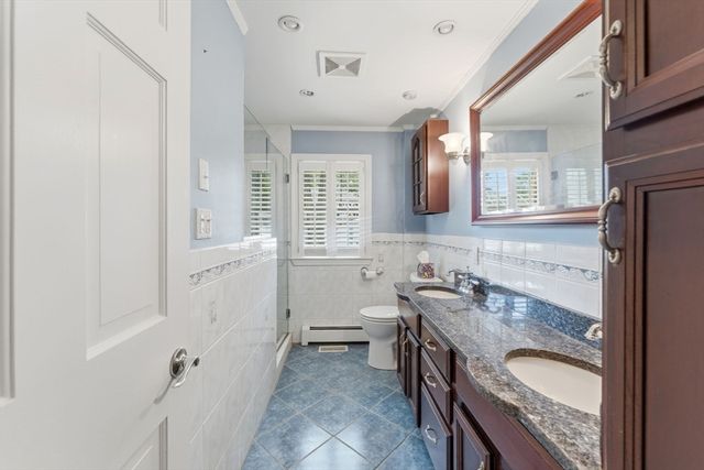 127 Anawan Rd, North Attleboro, MA 02760