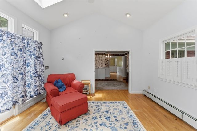 127 Anawan Rd, North Attleboro, MA 02760