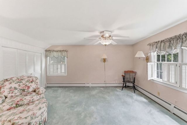 127 Anawan Rd, North Attleboro, MA 02760