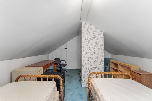 127 Anawan Rd, North Attleboro, MA 02760
