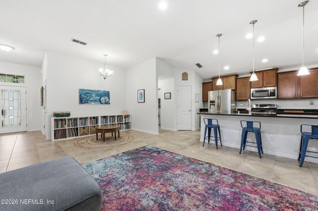 90 VESTAVIA Court, Jacksonville, FL 32081