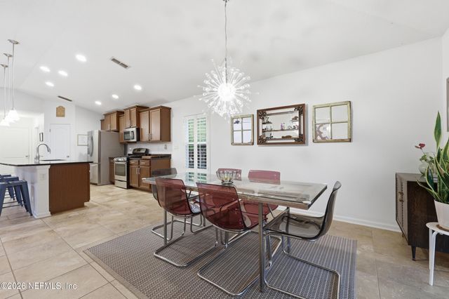 90 VESTAVIA Court, Jacksonville, FL 32081