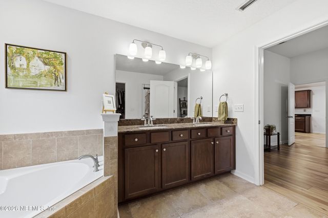 90 VESTAVIA Court, Jacksonville, FL 32081