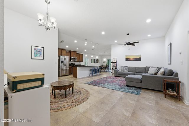 90 VESTAVIA Court, Jacksonville, FL 32081