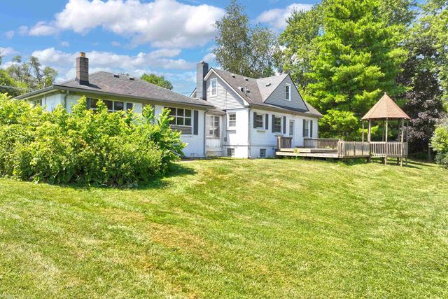 98 Shadywood Road, Rochester Hills, MI 48307