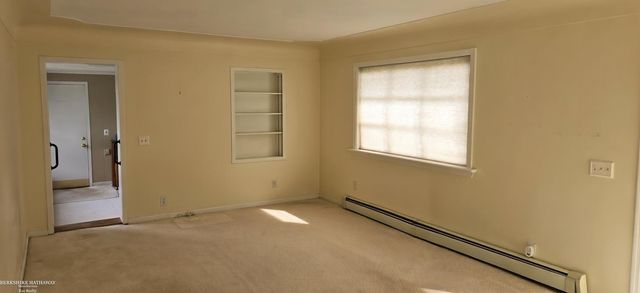 98 Shadywood Road, Rochester Hills, MI 48307