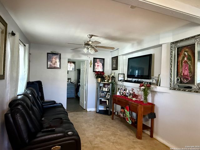 143 Los Arboles, San Antonio, TX 78214