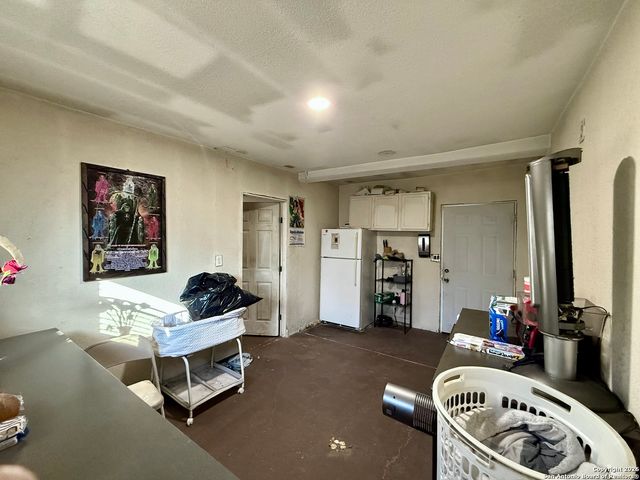 143 Los Arboles, San Antonio, TX 78214