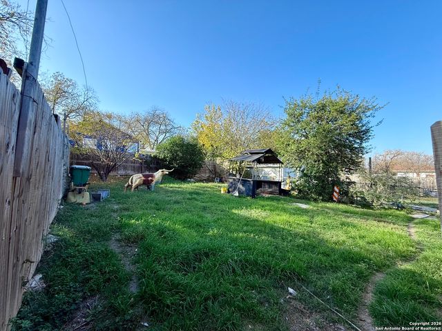 143 Los Arboles, San Antonio, TX 78214