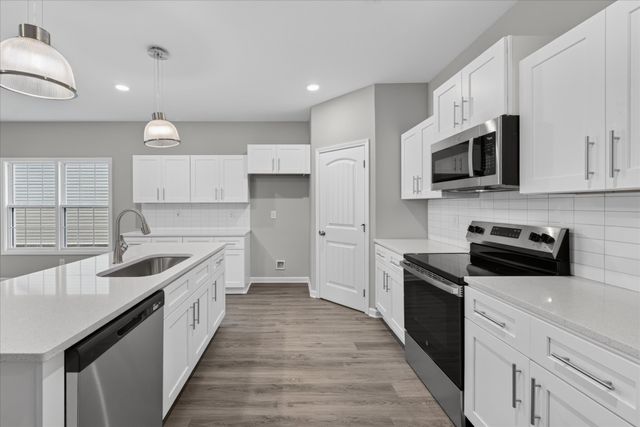 2688 Brewster Dr, Clarksville, TN 37042