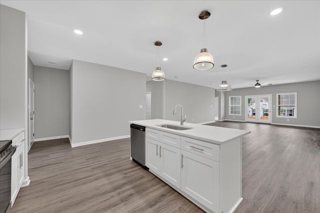 2688 Brewster Dr, Clarksville, TN 37042