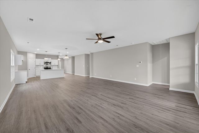 2688 Brewster Dr, Clarksville, TN 37042