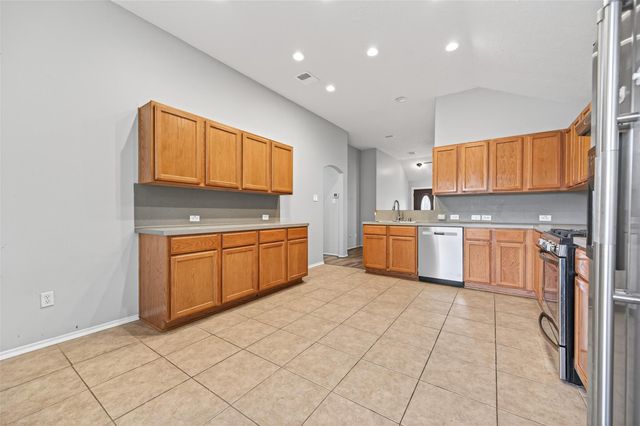 18499 Sunrise Pines Drive, Montgomery, TX 77316