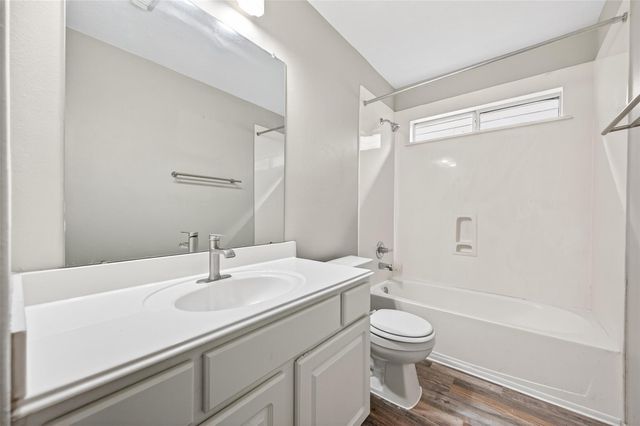 18499 Sunrise Pines Drive, Montgomery, TX 77316