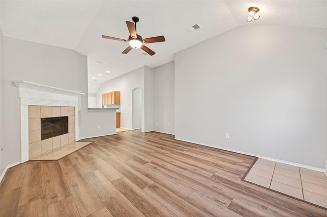 18499 Sunrise Pines Drive, Montgomery, TX 77316