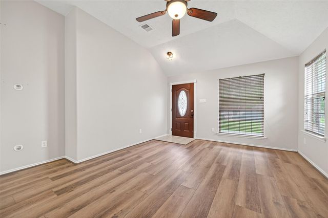 18499 Sunrise Pines Drive, Montgomery, TX 77316