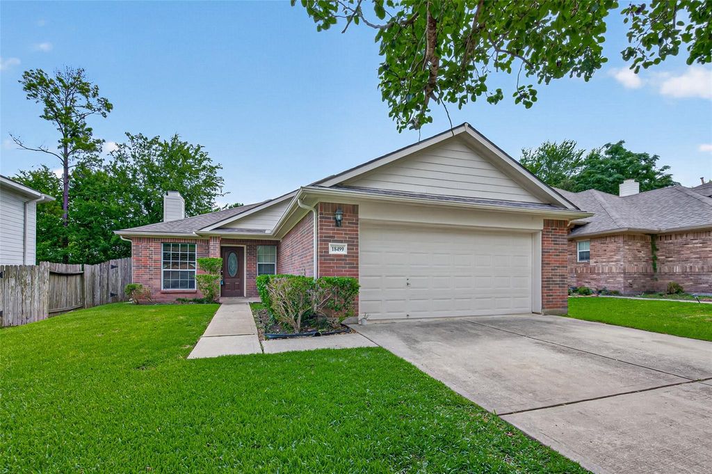 18499 Sunrise Pines Drive, Montgomery, TX 77316