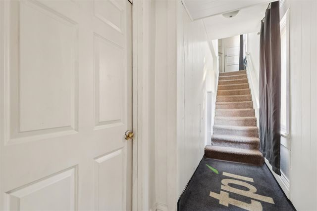 2126 University Avenue, Des Moines, IA 50311