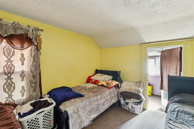 2126 University Avenue, Des Moines, IA 50311