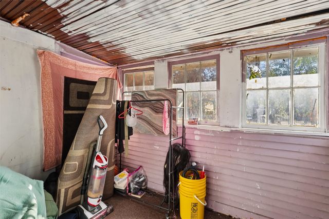 2126 University Avenue, Des Moines, IA 50311