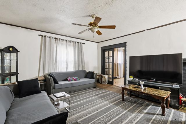 2126 University Avenue, Des Moines, IA 50311