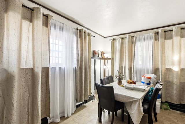 2126 University Avenue, Des Moines, IA 50311