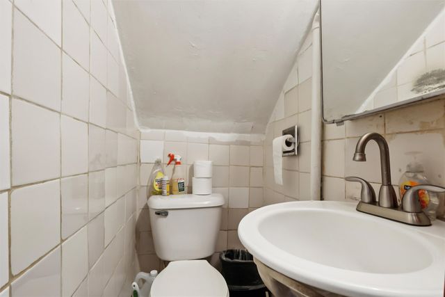 2126 University Avenue, Des Moines, IA 50311