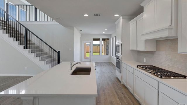 1529 Alsatian Avenue, San Antonio, TX 78253