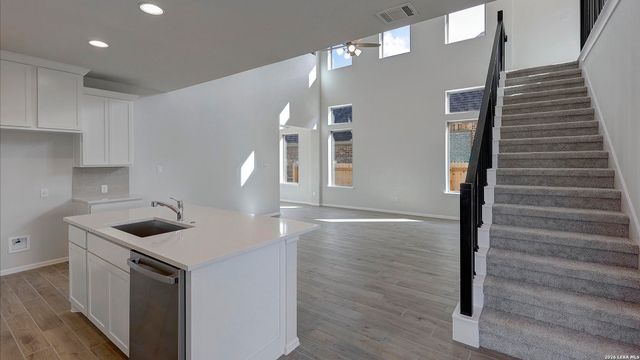 1529 Alsatian Avenue, San Antonio, TX 78253