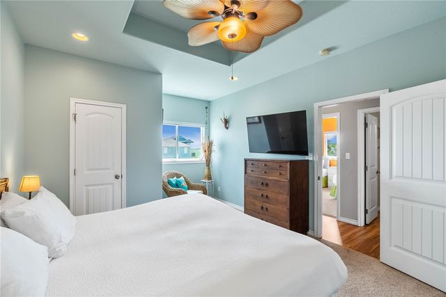 14 Belaire Dr, Rockport, TX 78382