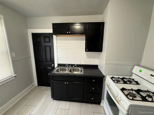 2278 Clements Street, Detroit, MI 48238