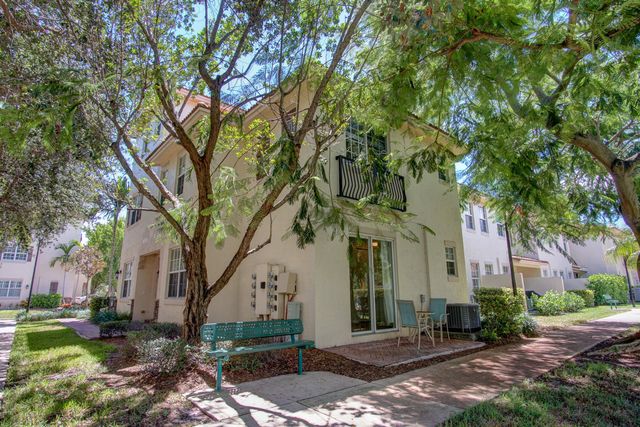1020 E Longport Circle F2, Delray Beach, FL 33444