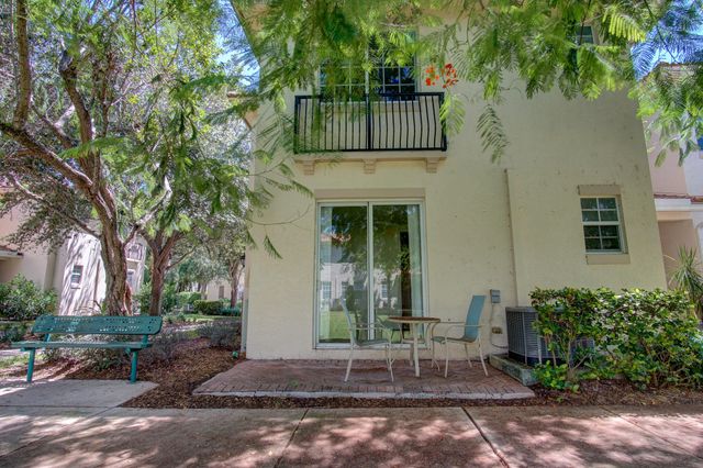 1020 E Longport Circle F2, Delray Beach, FL 33444