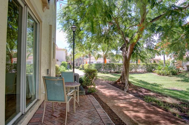1020 E Longport Circle F2, Delray Beach, FL 33444