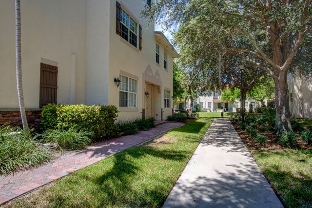 1020 E Longport Circle F2, Delray Beach, FL 33444