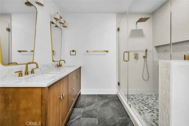 320 Hume, Bakersfield, CA 93309