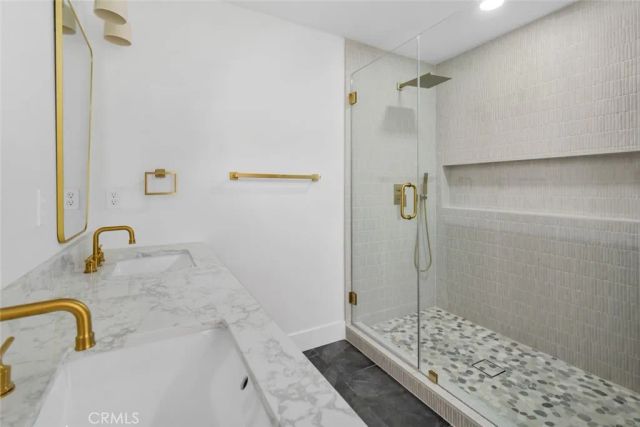 320 Hume, Bakersfield, CA 93309