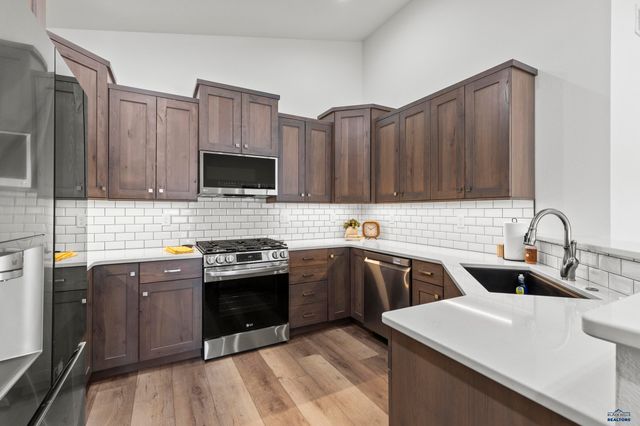 6420 ANDERSON RD, Summerset, SD 57718