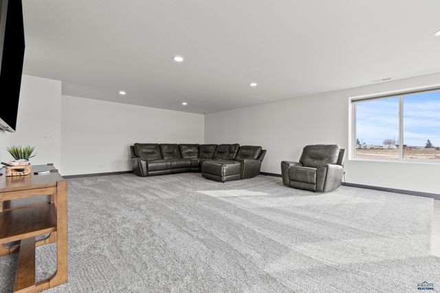 6420 ANDERSON RD, Summerset, SD 57718