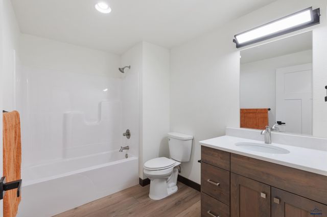 6420 ANDERSON RD, Summerset, SD 57718