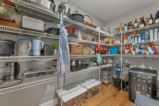 158 Standish Ln, Hudson, NH 03051
