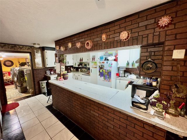 2375 Brickyard Road, Beaumont, TX 77703