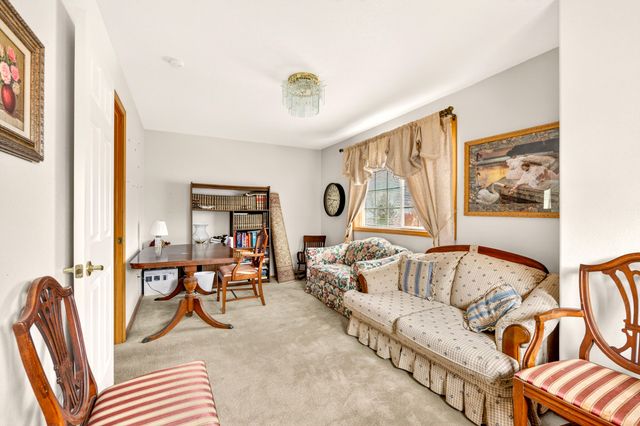 3059 SW 36th Street, Redmond, OR 97756