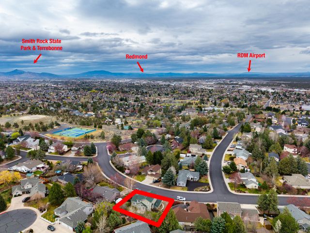 3059 SW 36th Street, Redmond, OR 97756