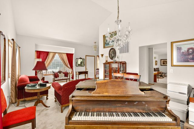 3059 SW 36th Street, Redmond, OR 97756