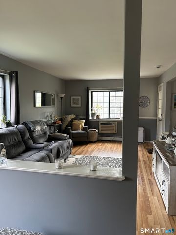 454 Swanson Crescent 454, Milford, CT 06461