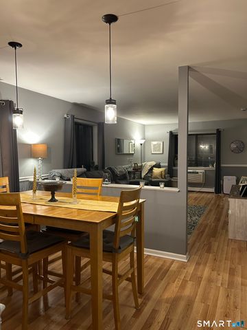 454 Swanson Crescent 454, Milford, CT 06461