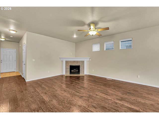 4642 Se OLIVEWOOD St, Hillsboro, OR 97123
