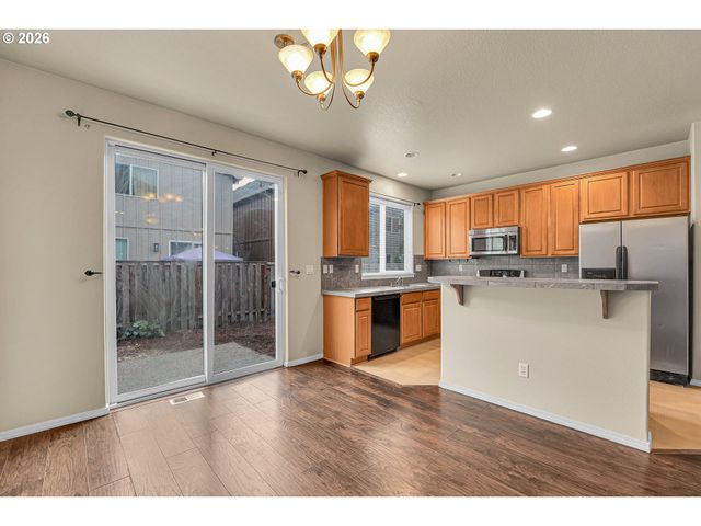 4642 Se OLIVEWOOD St, Hillsboro, OR 97123