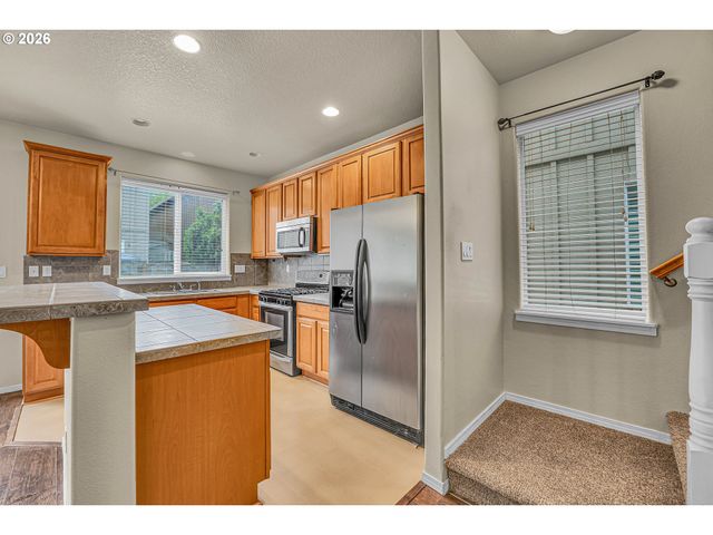 4642 Se OLIVEWOOD St, Hillsboro, OR 97123